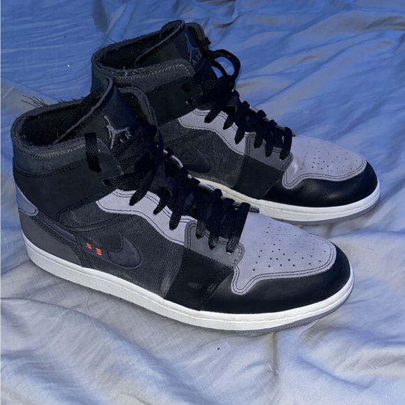JORDAN 1 MID CRAFT SIZE 10.5 $180 main image 4